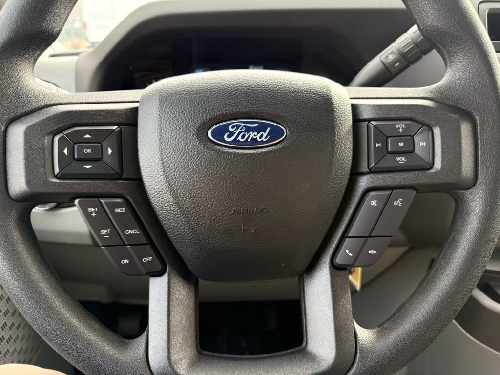 New 2026 Ford E-450 and Econoline 450 Super Duty w/ Power Equipment Group RWD image 32