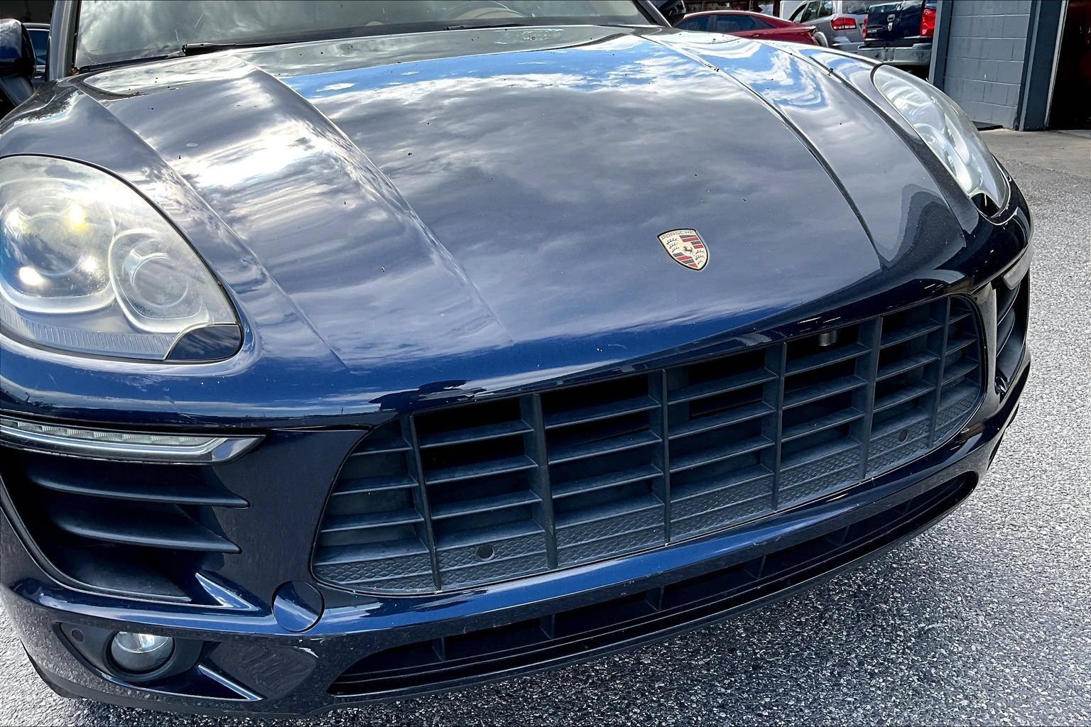 Used 2017 Porsche Macan AWD/4WD image 34