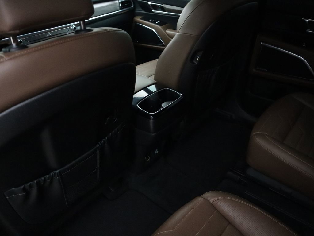 Used 2022 Kia Telluride SX w/ SX Prestige Package image 17