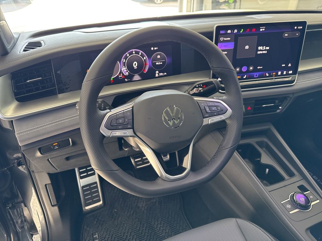 New 2026 Volkswagen Tiguan SE R-Line AWD/4WD image 41