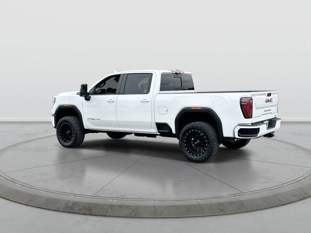 Used 2024 GMC Sierra 2500 AT4 w/ Technology Package AWD/4WD image 6