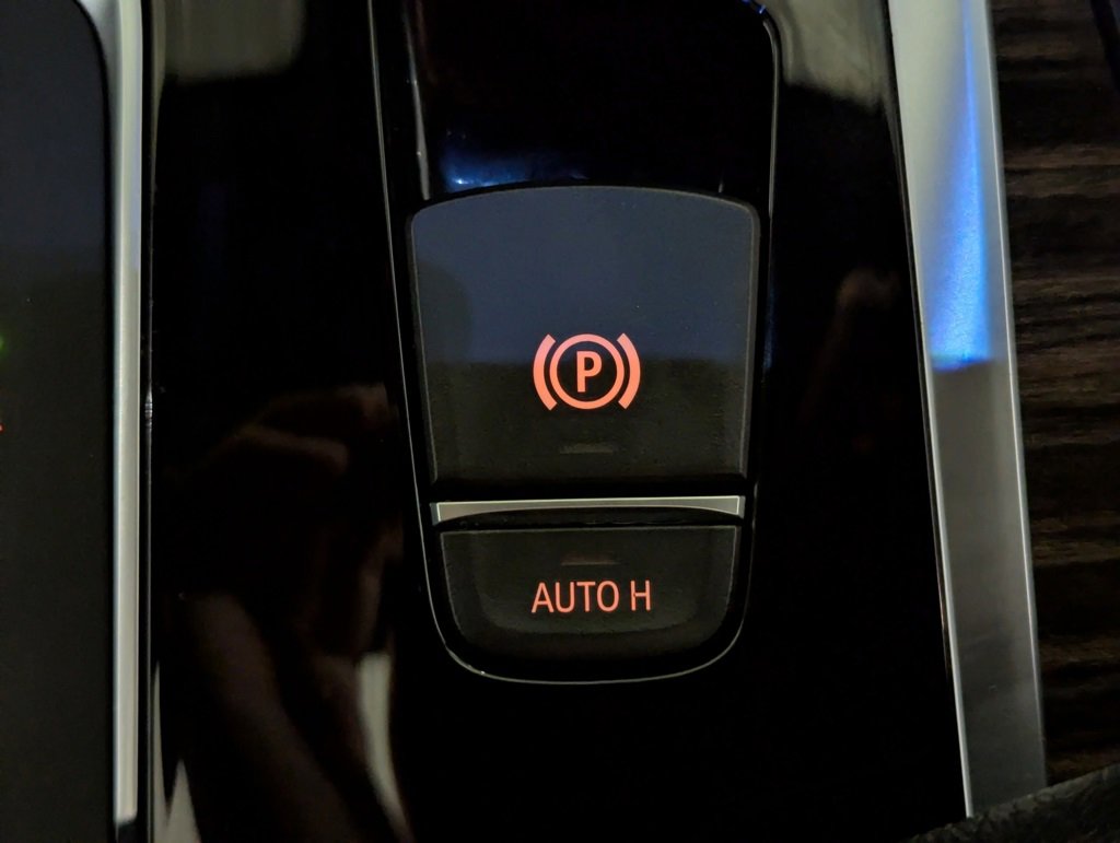 Used 2018 BMW 530i xDrive image 41