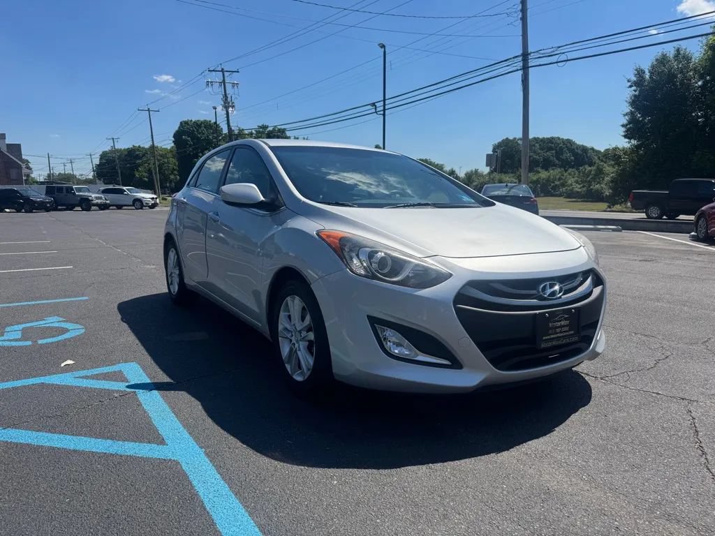 Used 2013 Hyundai Elantra GT FWD image 4