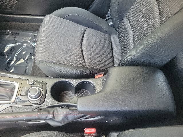 Used 2014 MAZDA MAZDA3 i Touring w/ Technology Package FWD image 22
