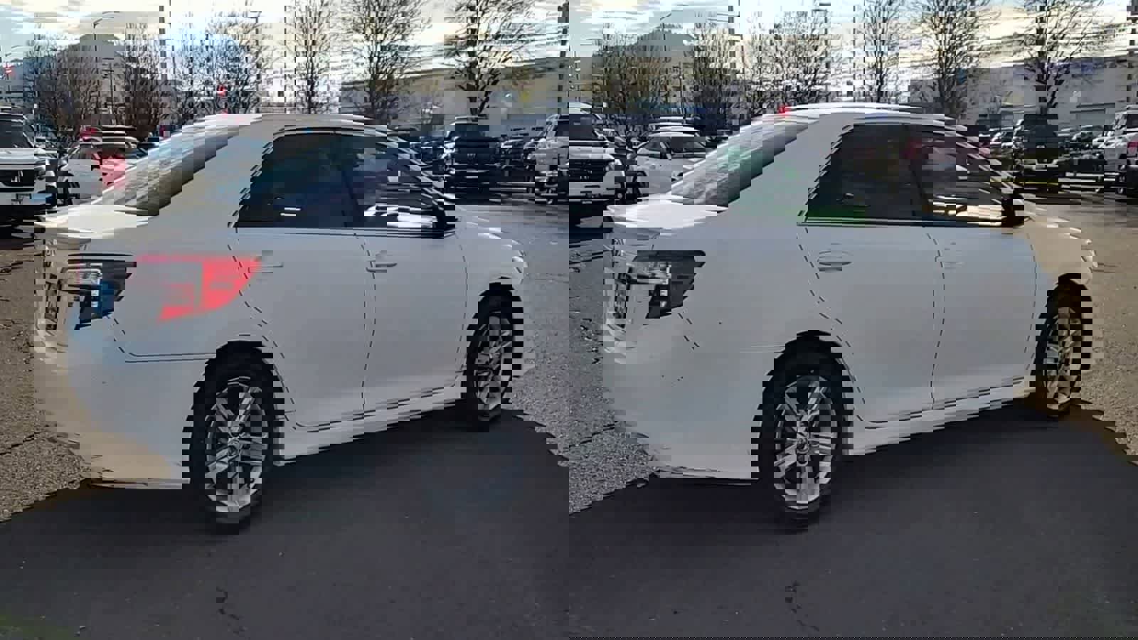 Used 2014 Toyota Camry SE image 8