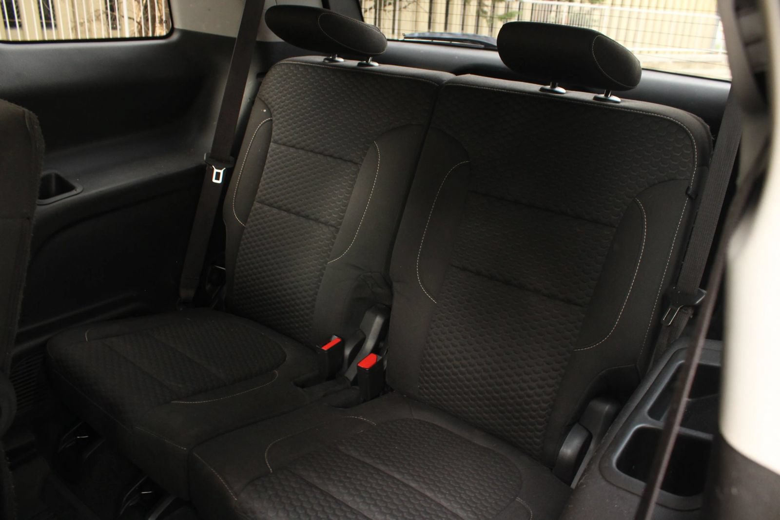 Used 2019 GMC Acadia SLE w/ LPO, Floor Liner Package FWD image 22