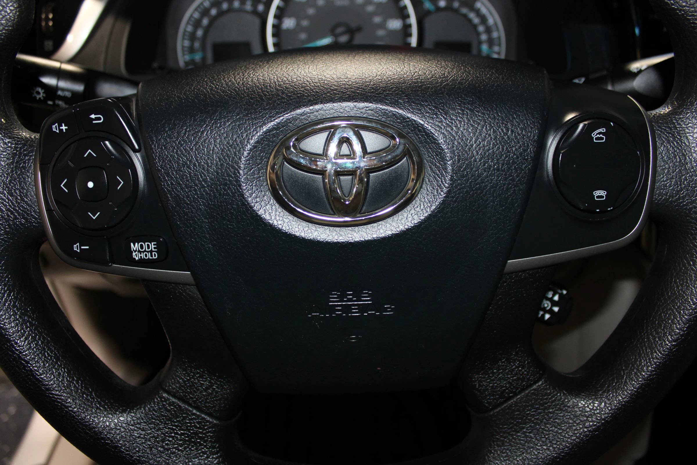 Used 2012 Toyota Camry LE FWD image 15