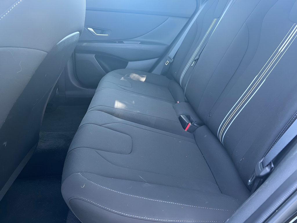 Used 2023 Hyundai Elantra SEL w/ Convenience Package FWD image 15