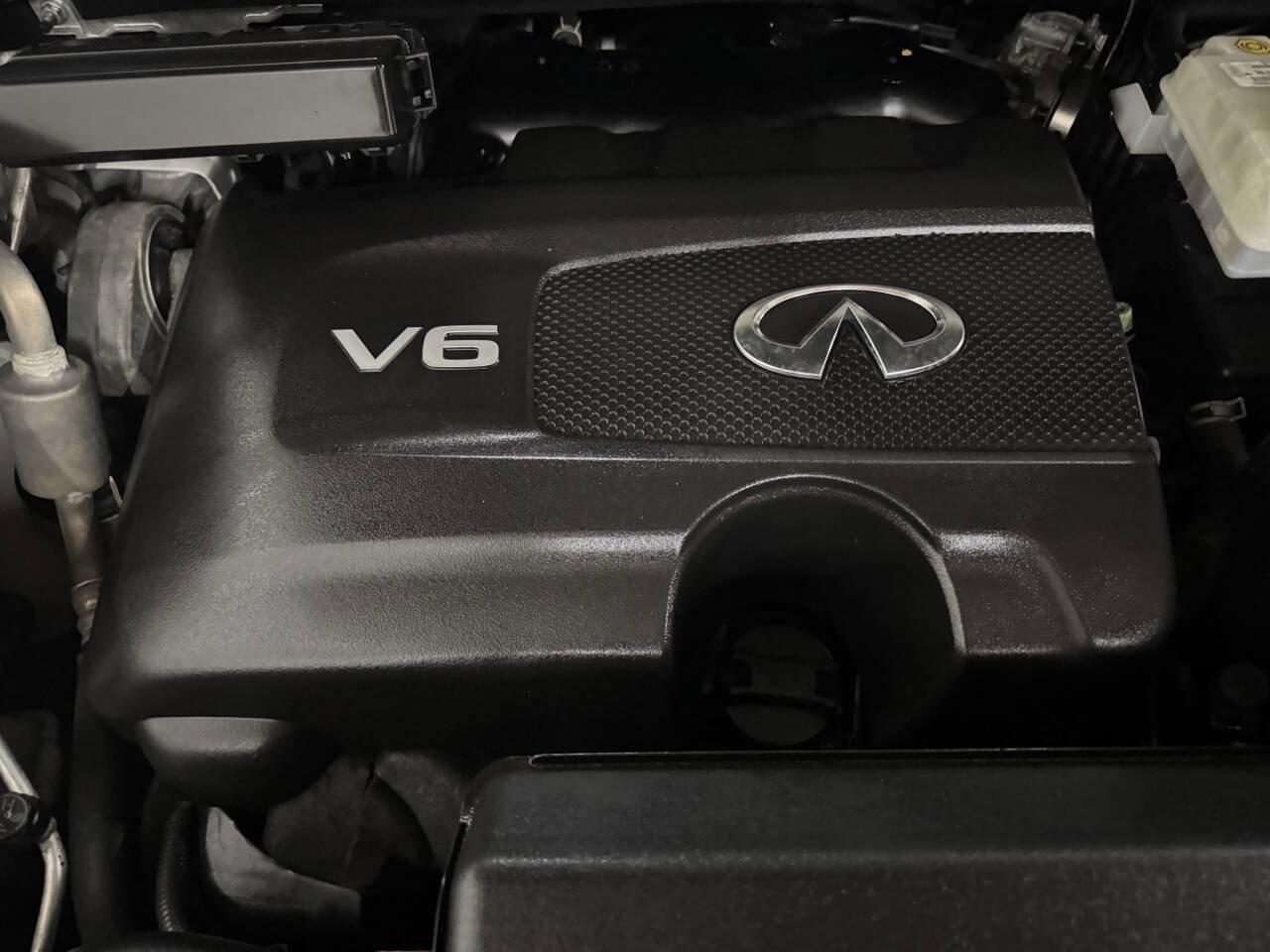 Used 2019 INFINITI QX60 Luxe w/ Essential Package image 38