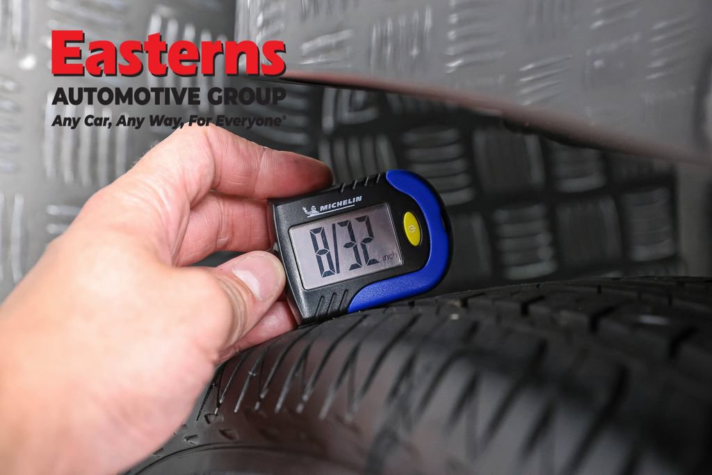 Used 2023 Chrysler Pacifica Touring-L FWD image 29