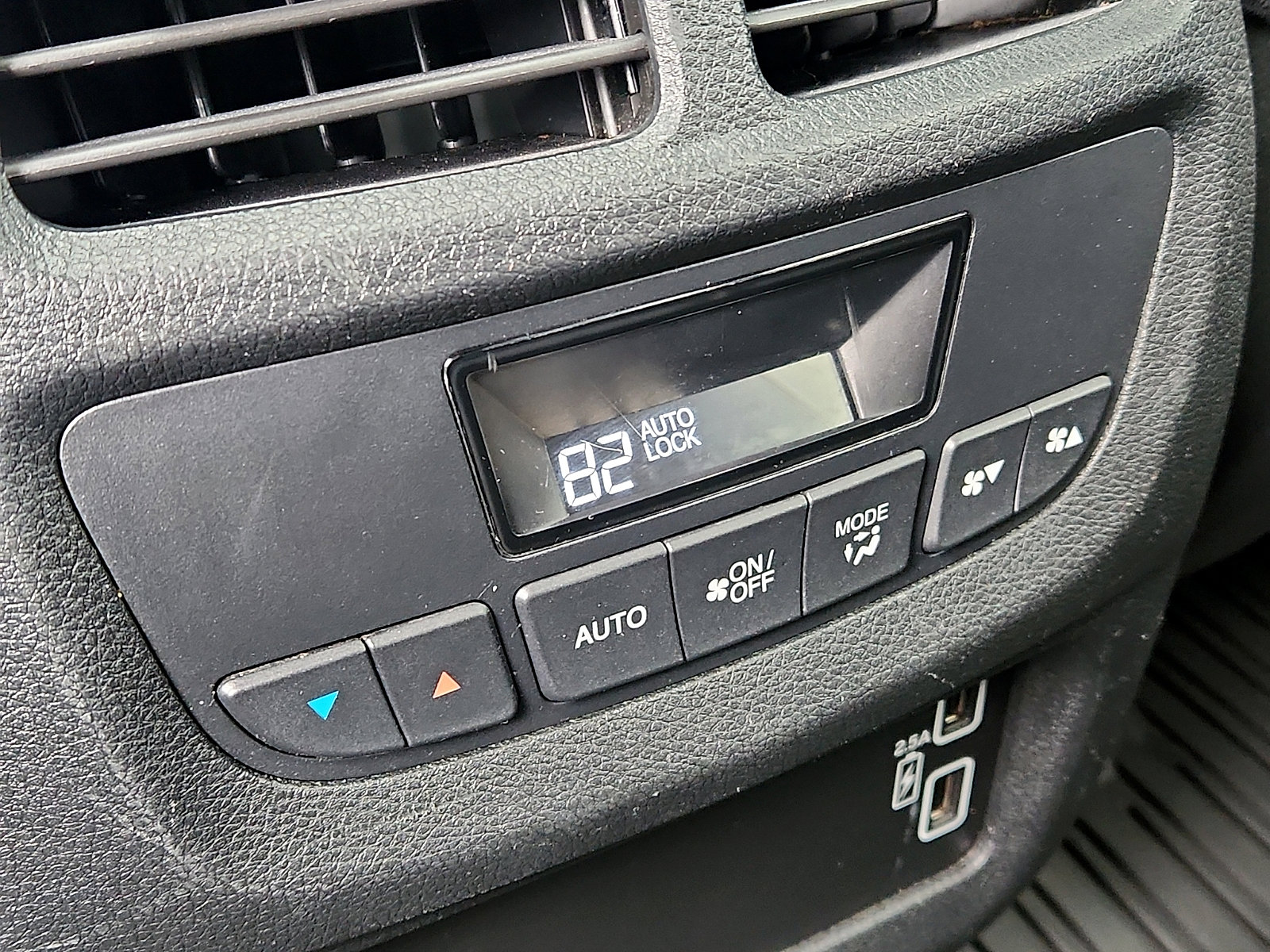 Used 2022 Honda Pilot TrailSport image 12