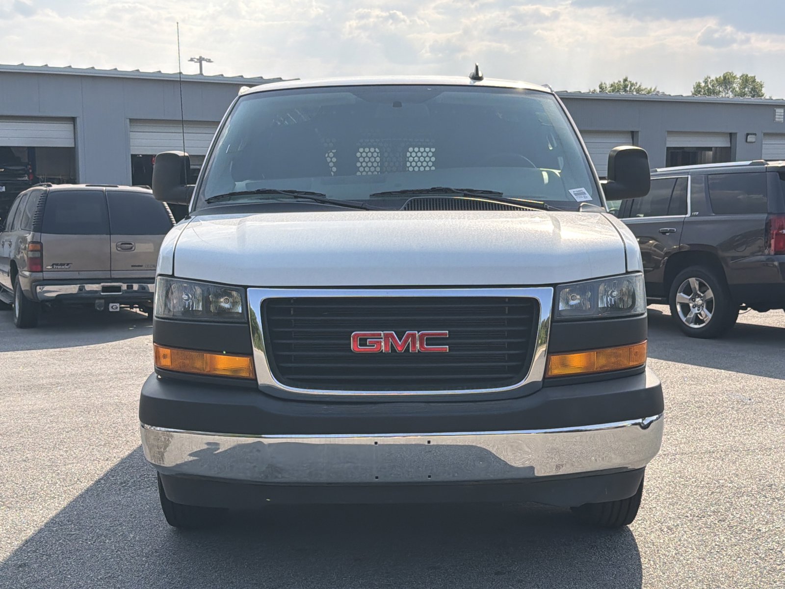 Used 2024 GMC Savana 2500 w/ Driver Convenience Package RWD image 6