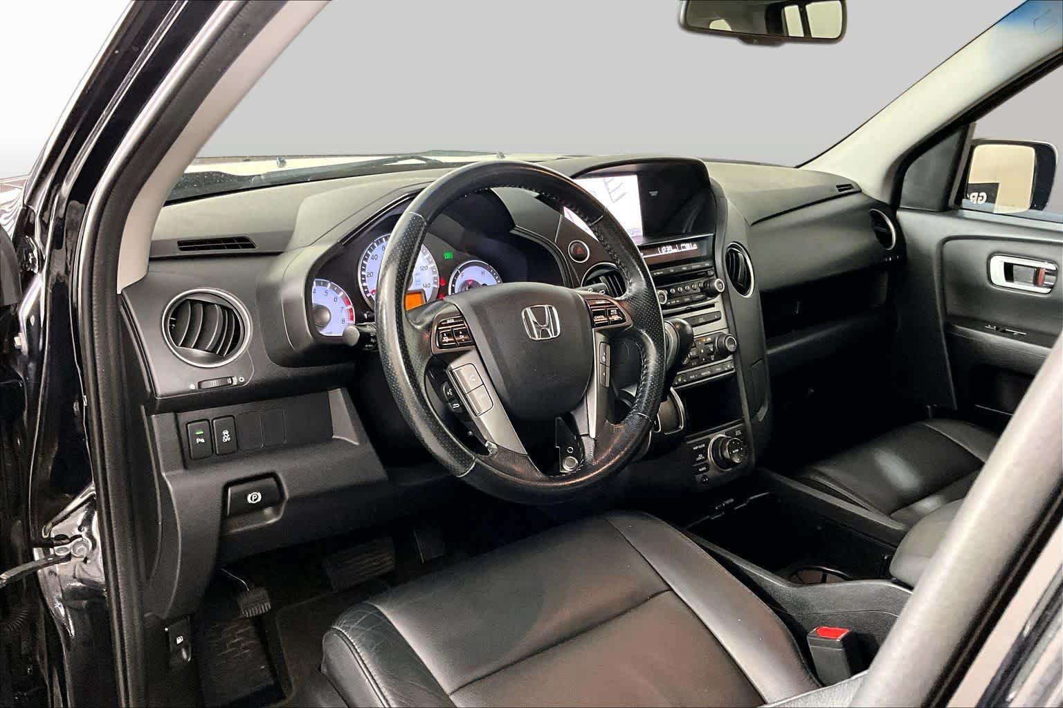Used 2015 Honda Pilot Touring image 16