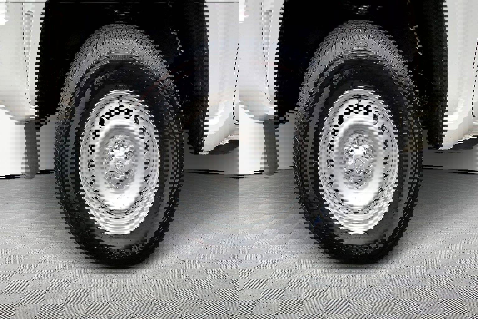 Used 2024 Toyota Tacoma SR image 31