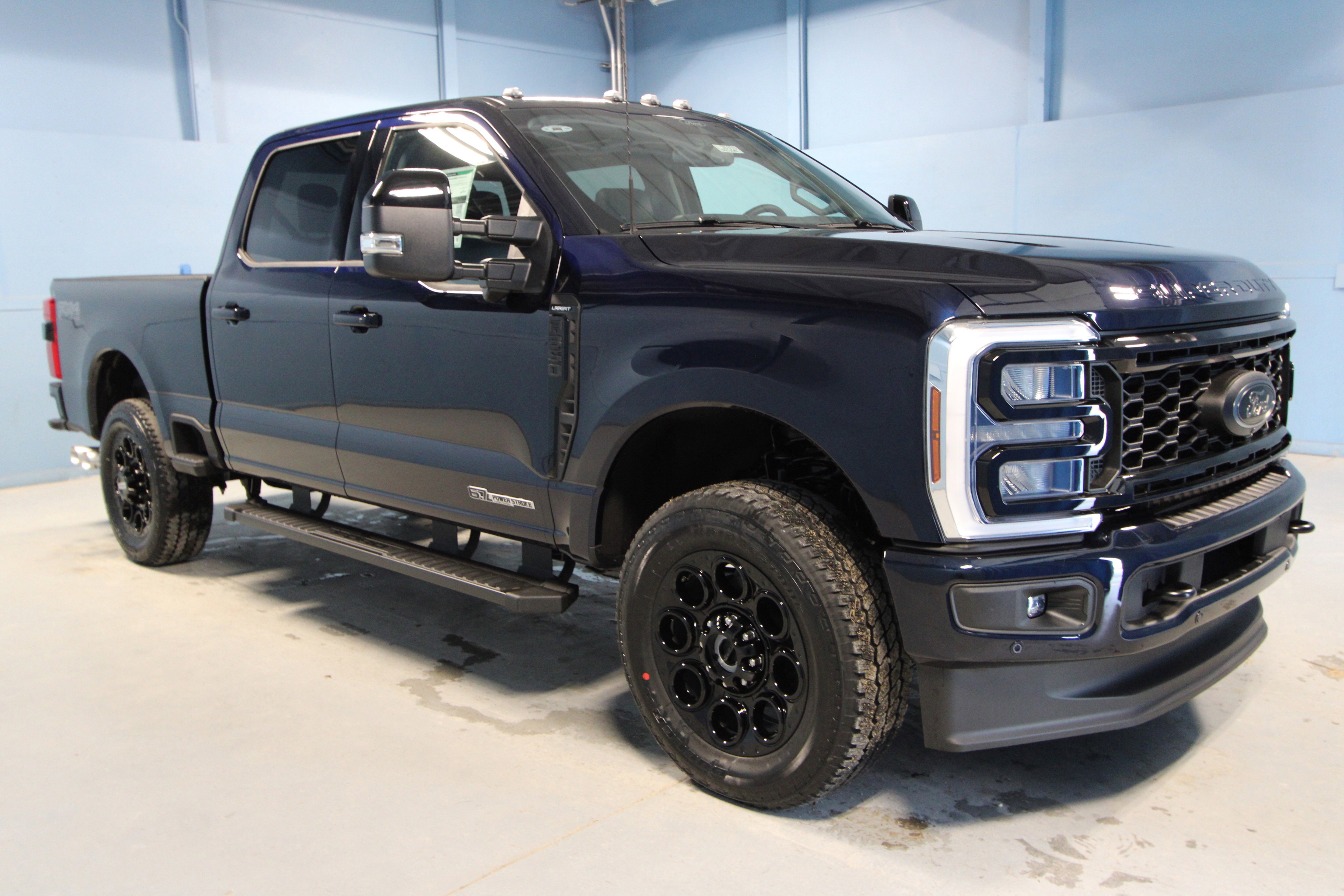 New 2025 Ford F350 Lariat w/ Lariat Ultimate Package