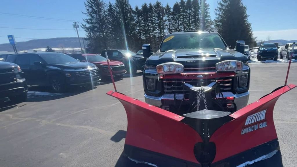 Used 2020 Chevrolet Silverado 2500 LTZ w/ LTZ Convenience Package image 3