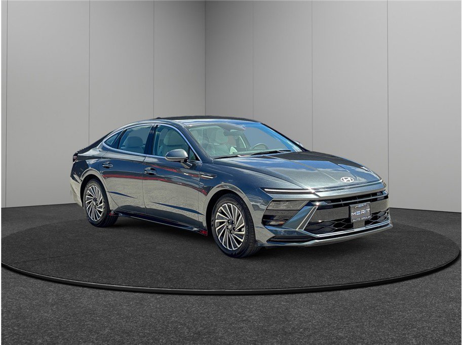 Used 2025 Hyundai Sonata SEL image 1