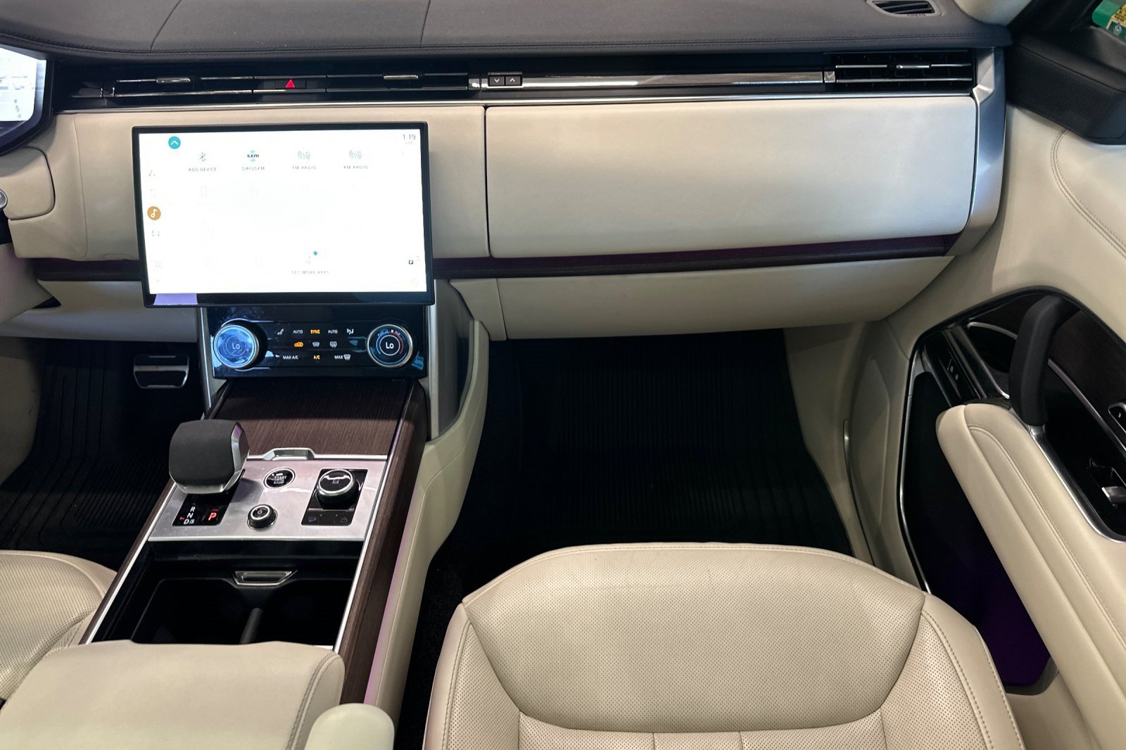 Used 2023 Land Rover Range Rover SE AWD/4WD image 32