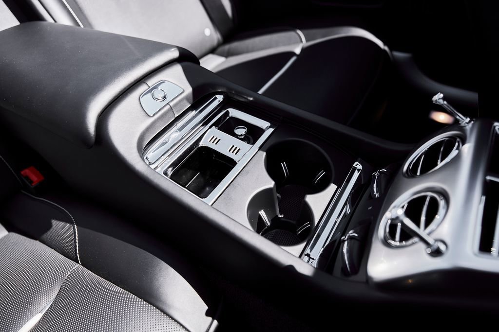 Used 2018 Rolls-Royce Dawn RWD image 41