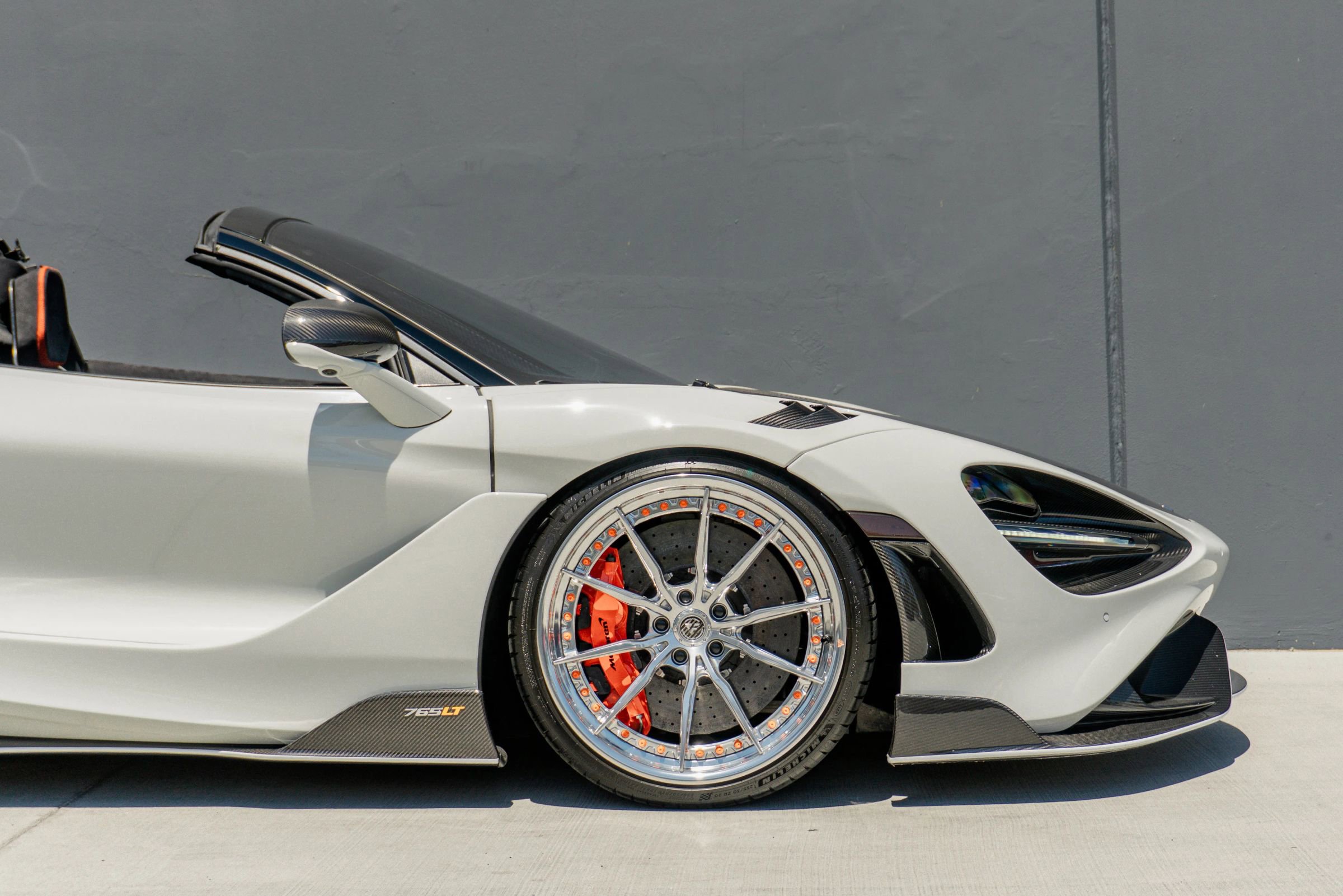 Used 2022 McLaren 765LT RWD image 46
