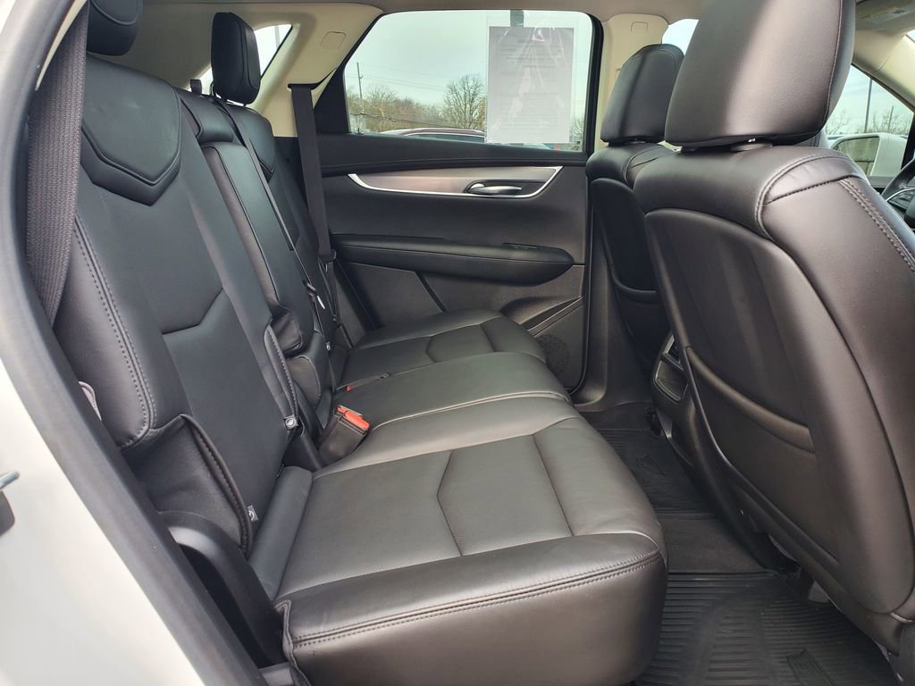Used 2019 Cadillac XT5 Luxury w/ LPO, Black Ice Package image 36