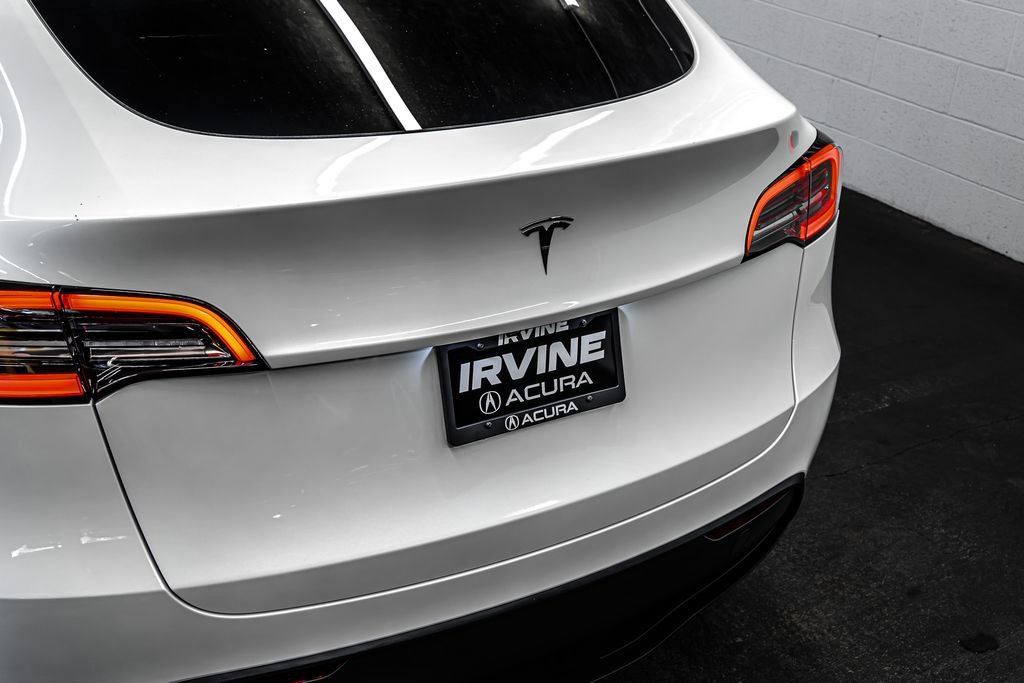 Used 2025 Tesla Model Y Long Range RWD image 15