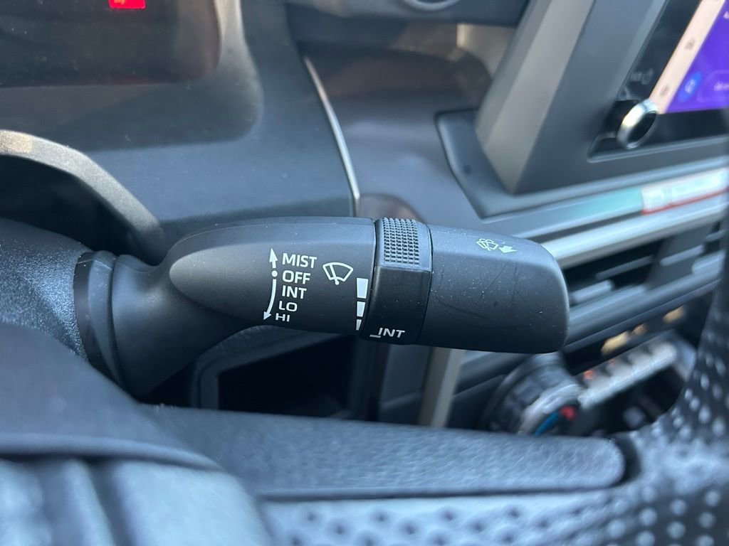 Certified 2025 Toyota Tacoma SR5 AWD/4WD image 21