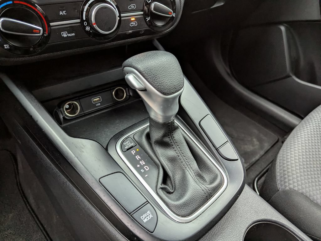 Used 2024 Kia Soul LX w/ LX Technology Package FWD image 13