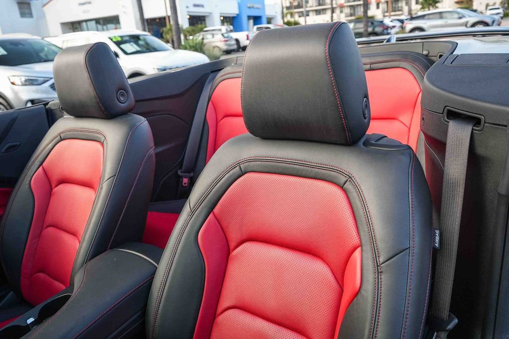 Used 2023 Chevrolet Camaro LT w/ Technology Package image 23