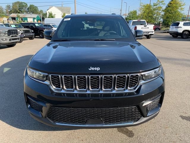 New 2027 Jeep Grand Cherokee Laredo AWD/4WD image 9