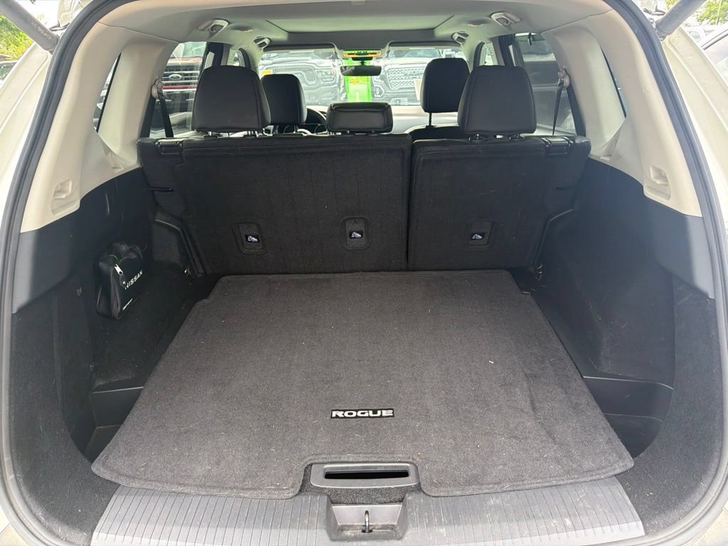 Used 2023 Nissan Rogue SV w/ SV Premium B Package FWD image 8