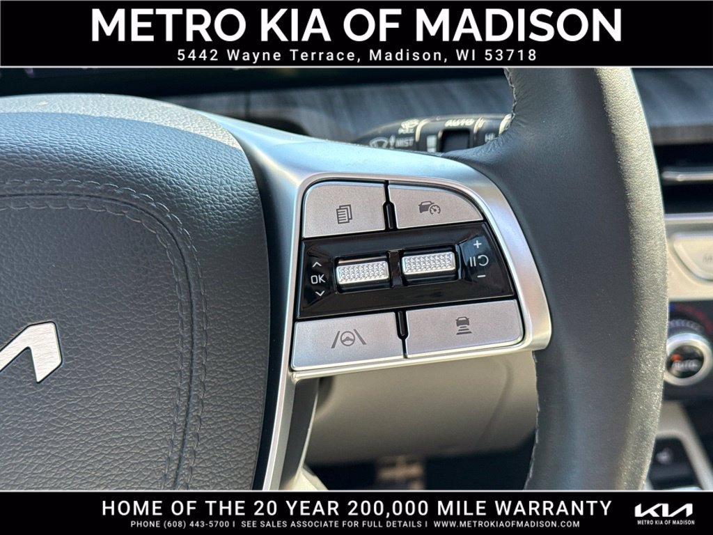 Used 2024 Kia Telluride SX Prestige w/ Towing Package AWD/4WD image 21
