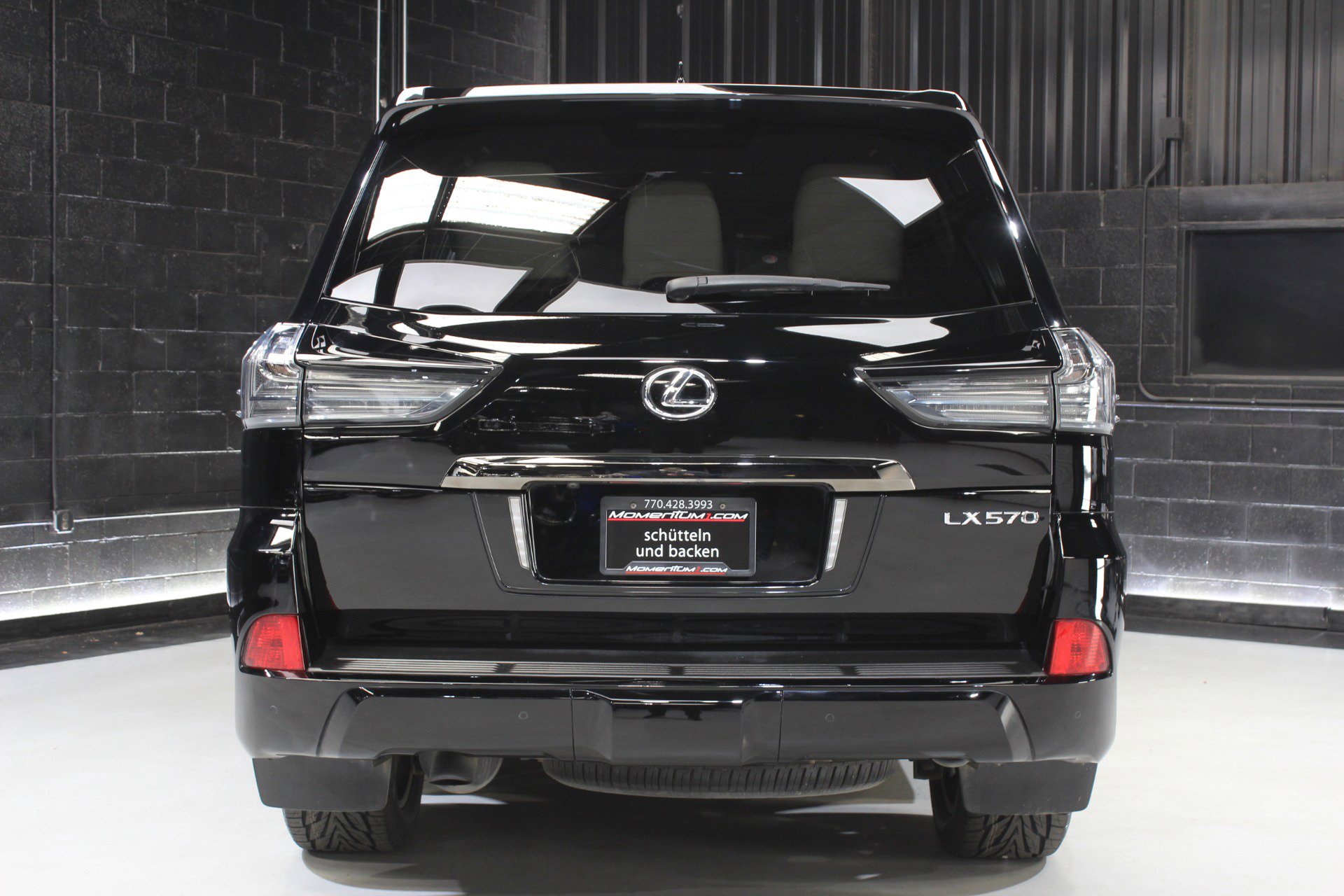 Used 2019 Lexus LX 570 Three-Row Inspiration Series w w/ Inspiration Series image 9