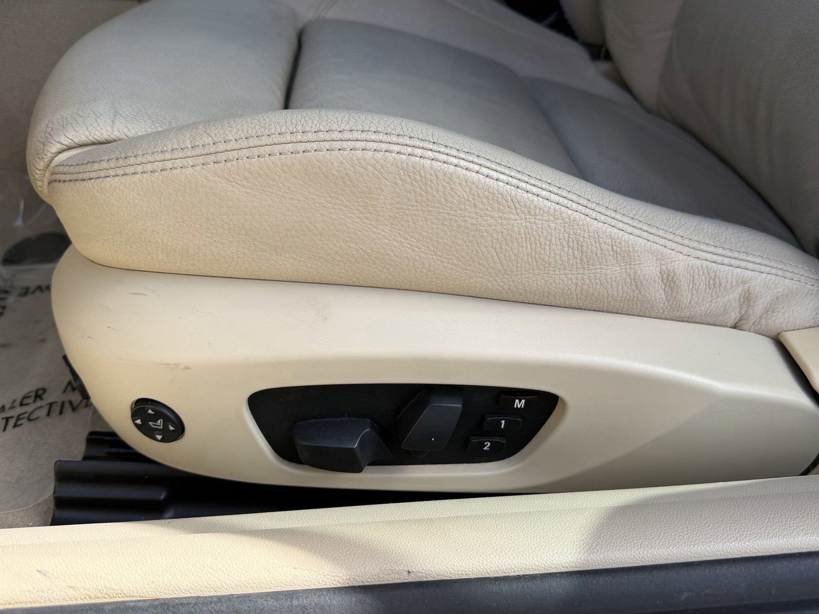 Used 2008 BMW 335i Convertible image 16