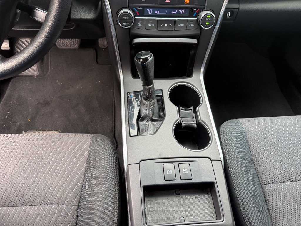 Used 2016 Toyota Camry LE FWD image 24