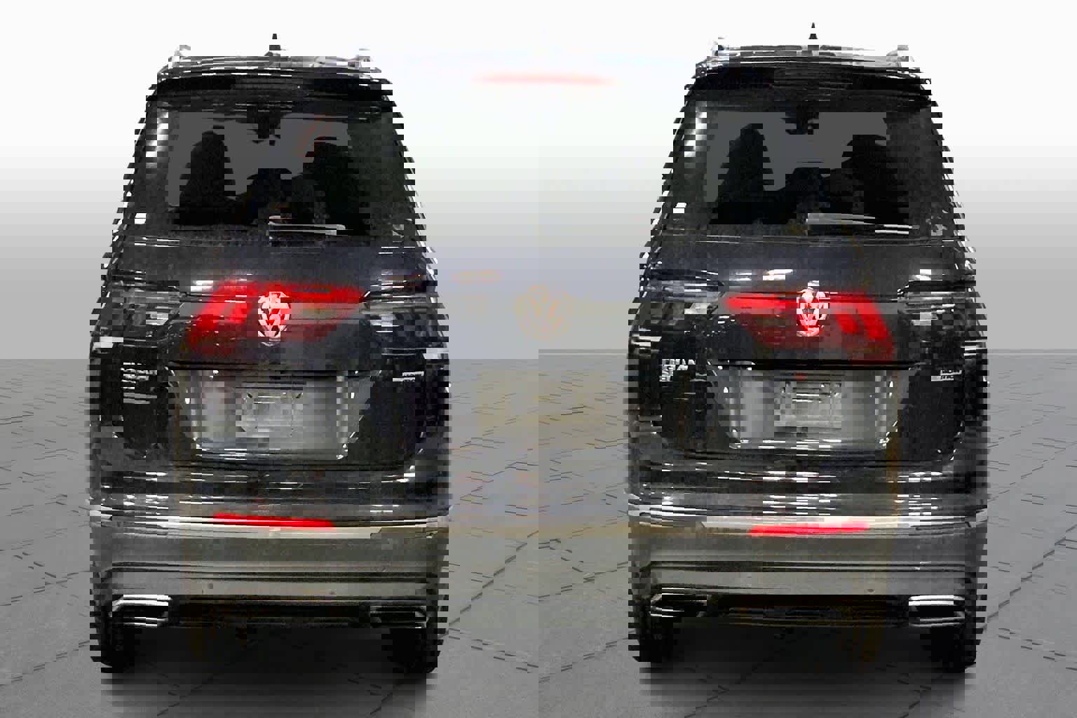 Used 2020 Volkswagen Tiguan SEL image 5