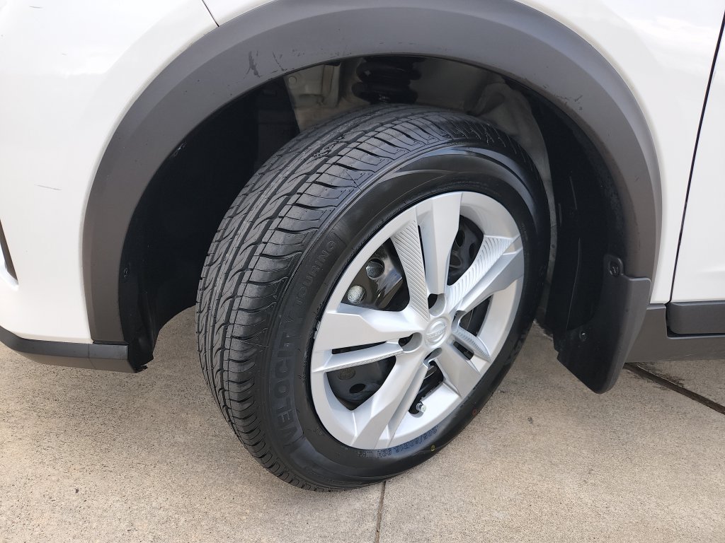 Used 2024 Nissan Kicks S FWD image 31