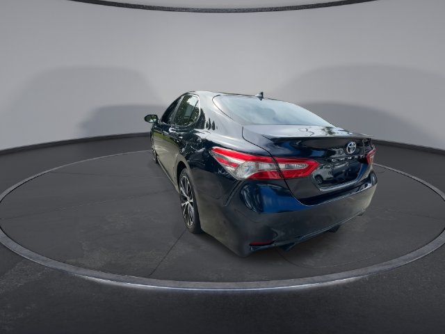 Used 2019 Toyota Camry SE FWD image 6