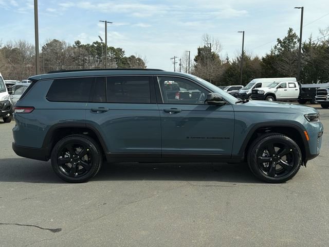 New 2026 Jeep Grand Cherokee L Limited w/ Limited Altitude Package AWD/4WD image 13