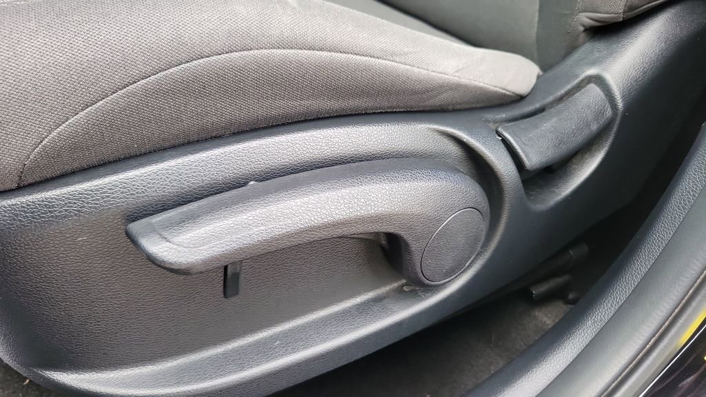 Used 2022 Kia Seltos LX image 27