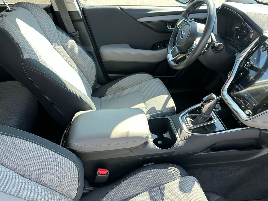 Used 2025 Subaru Outback Premium image 16