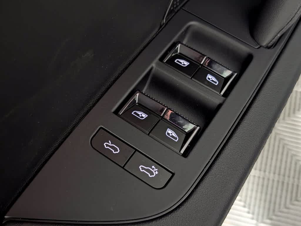 New 2026 Porsche Cayenne S AWD/4WD image 28