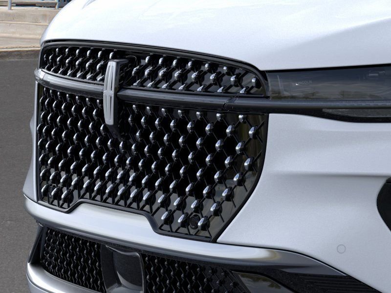 New 2026 Lincoln Nautilus Reserve image 17