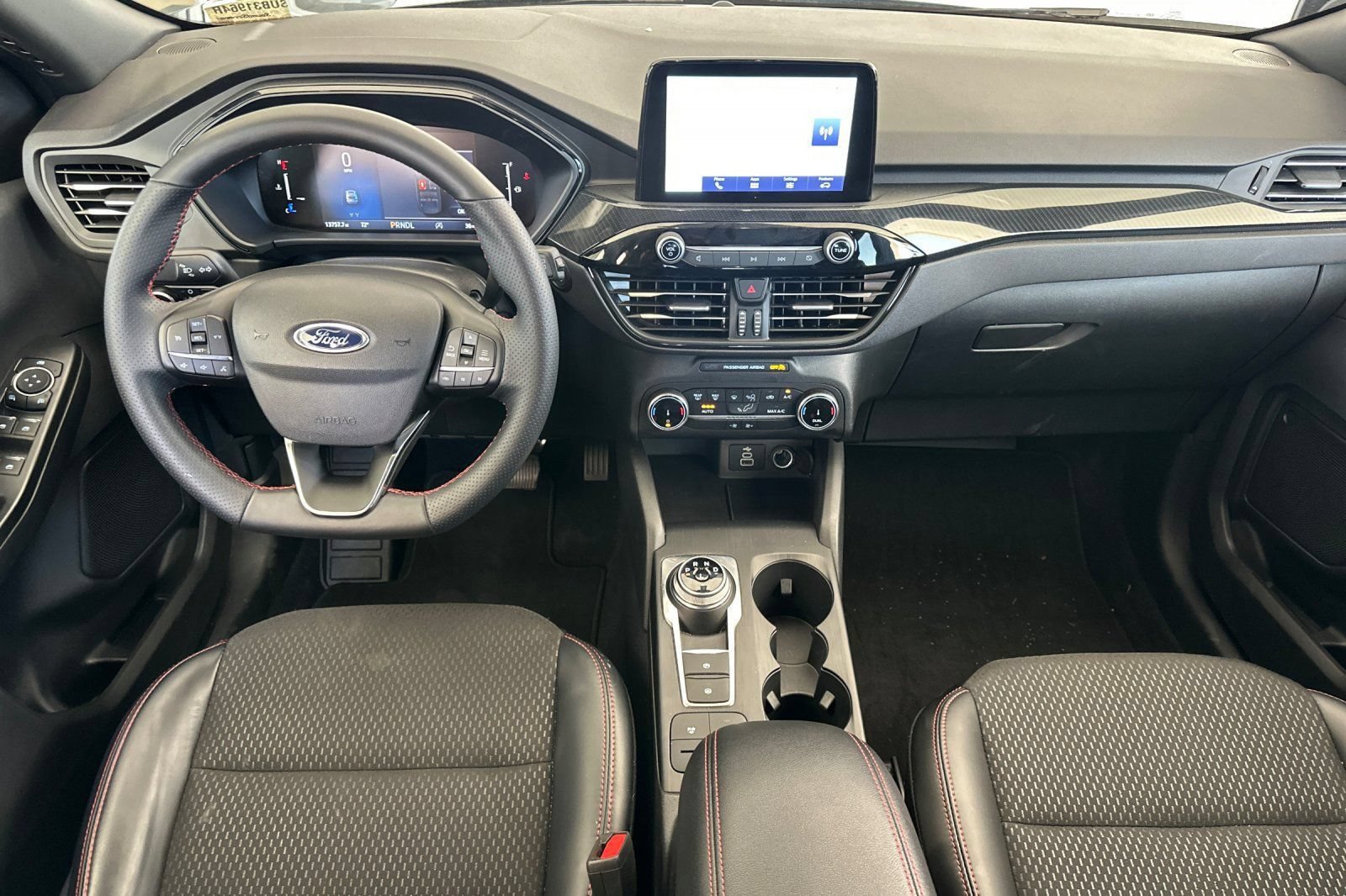 Used 2025 Ford Escape ST-Line AWD/4WD image 13
