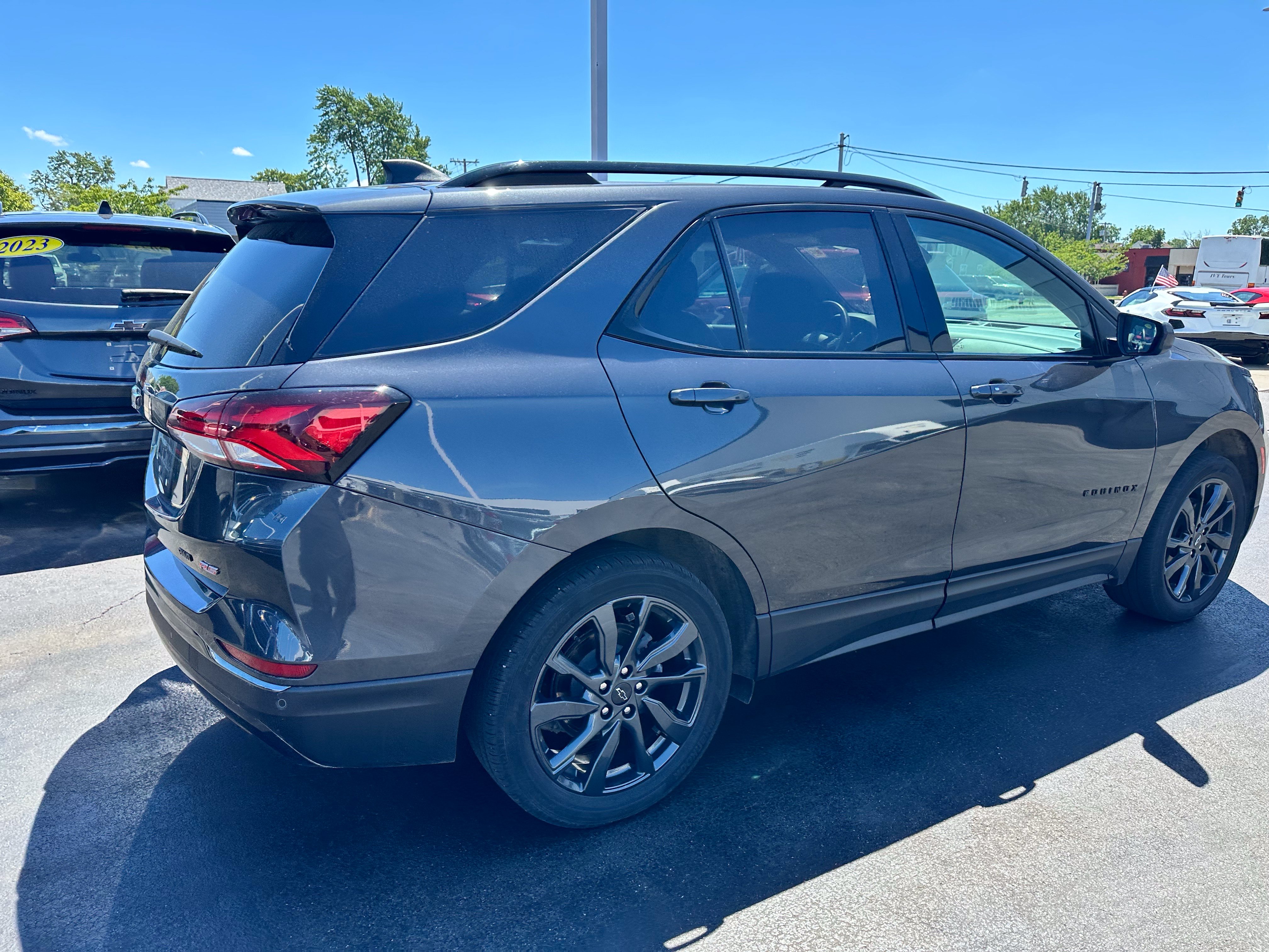 Used 2023 Chevrolet Equinox RS AWD/4WD image 8