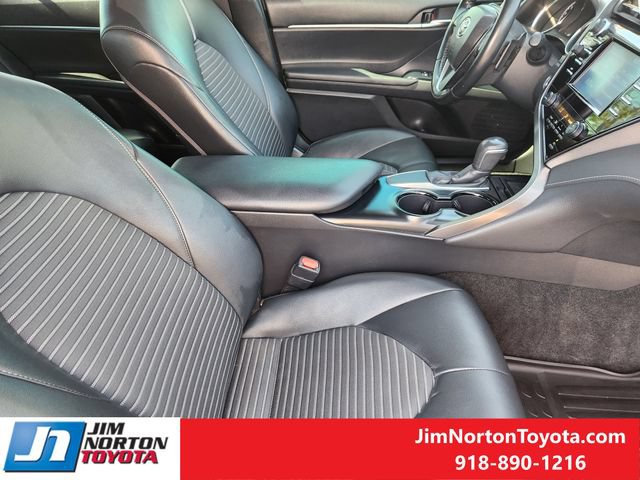 Used 2019 Toyota Camry SE w/ Convenience Package FWD image 15