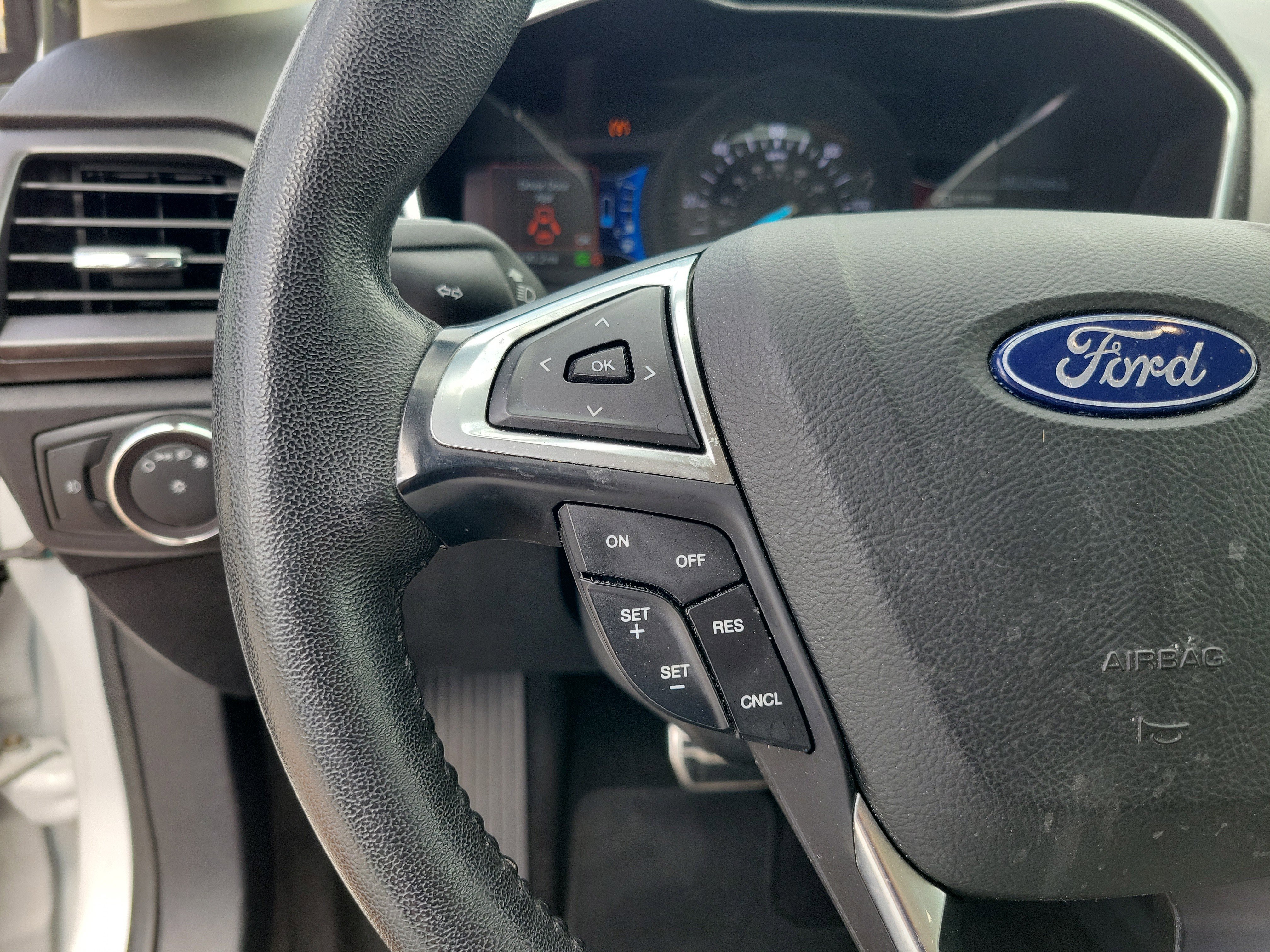 Used 2018 Ford Fusion Titanium image 12