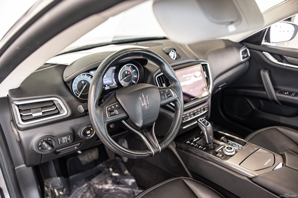 Used 2021 Maserati Ghibli S Q4 AWD/4WD image 19