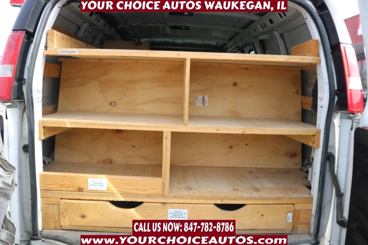 Used 2017 GMC Savana 2500 RWD image 20