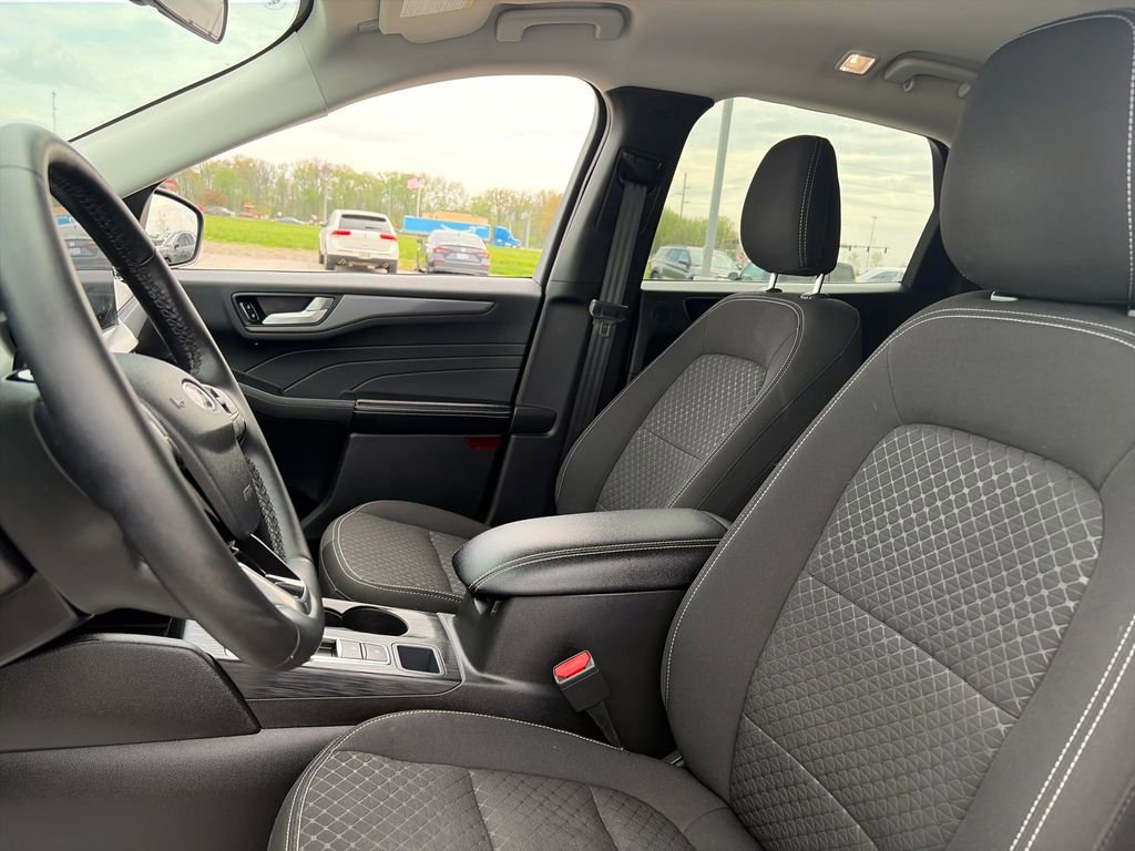 Used 2023 Ford Escape Active w/ Tech Pack #2 AWD/4WD image 16
